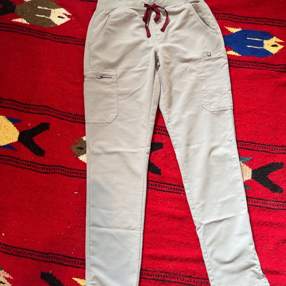 Figs Yola scrub pants in Cement - light gray